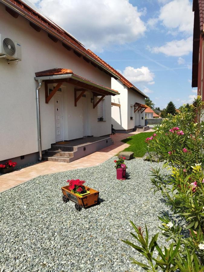 Mona Apartman ชาร์วาร์ ภายนอก รูปภาพ