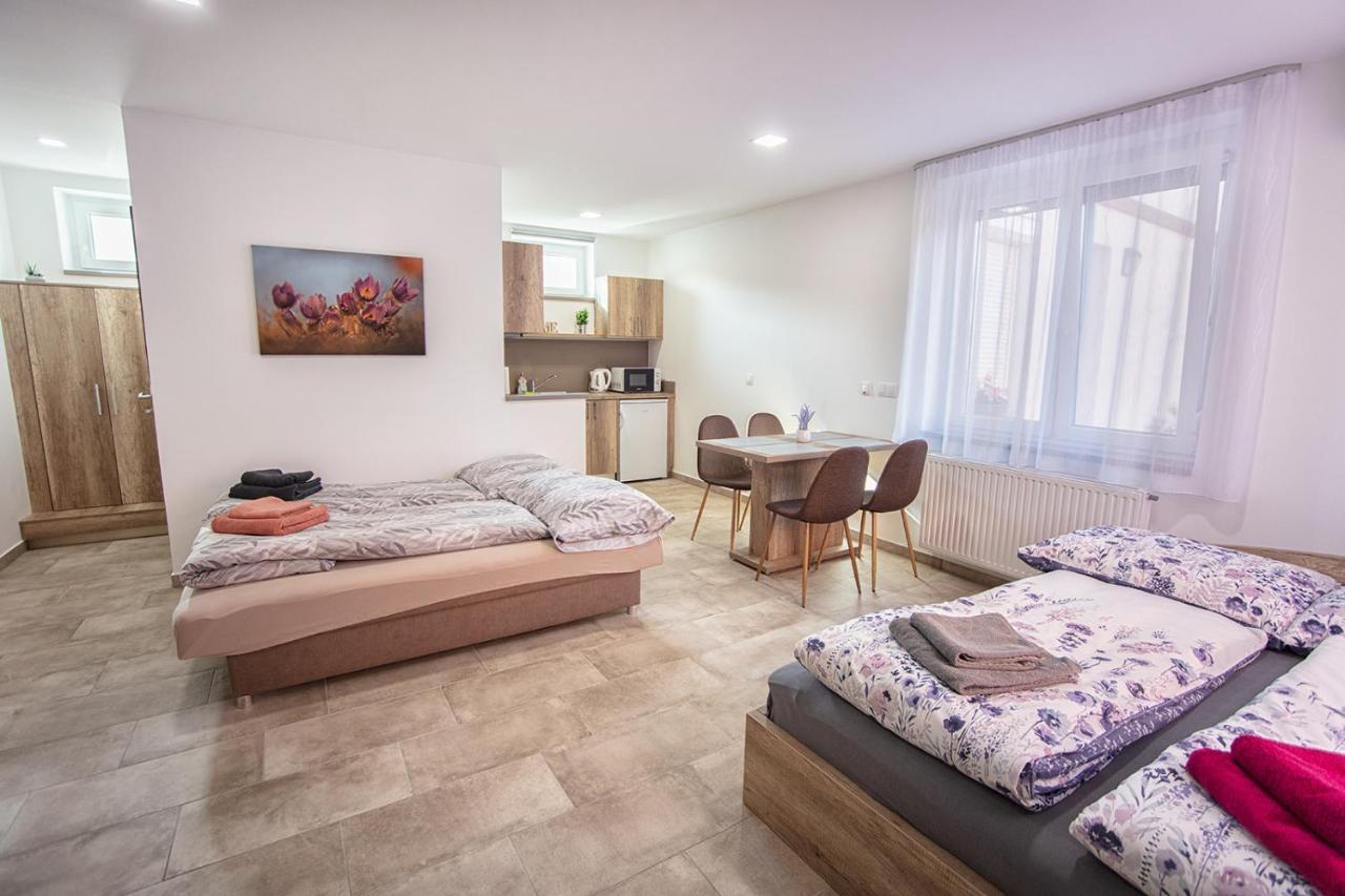 Mona Apartman ชาร์วาร์ ภายนอก รูปภาพ